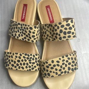 UNIONBAY Leopard Print Sandals